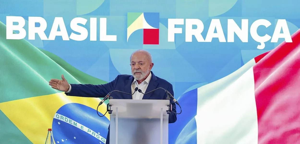 Presidente Luiz Inácio Lula da Silva durante entrevista coletiva em Paris - 07.06.26