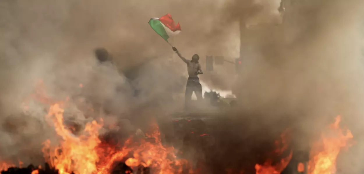 Protestos se intensificam na Califórnia