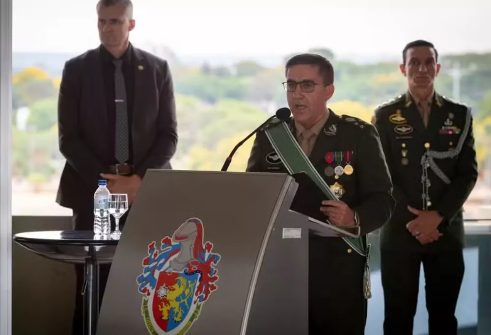 General Estevam Theophilo durante discurso em Brasília