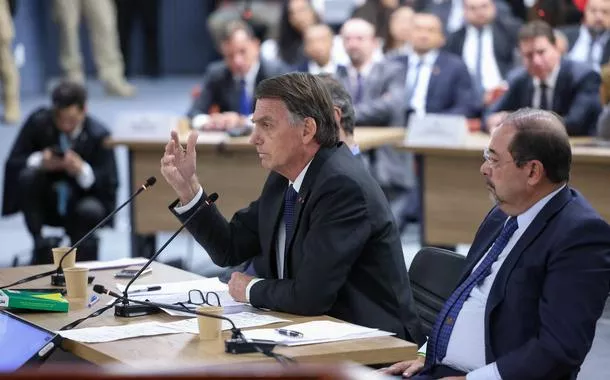 Trama golpista: réu, Bolsonaro minimiza tentativa de golpe no 8/1 e diz que 'fica até arrepiado'