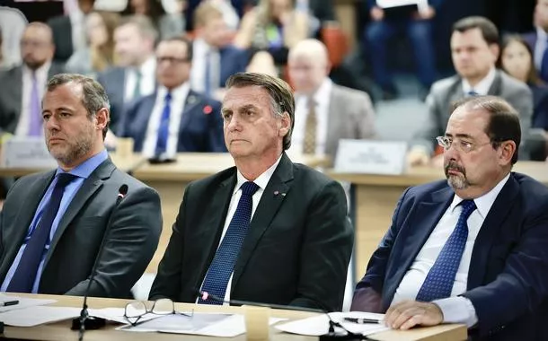Bolsonaro chama de "malucos" apoiadores que pediram golpe após derrota em 2022
