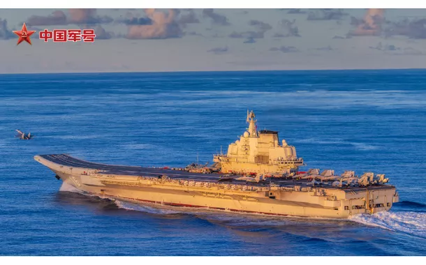 O porta-aviões Liaoning lançará aeronaves de caça baseadas em porta-aviões no Pacífico Ocidental no início de junho de 2025