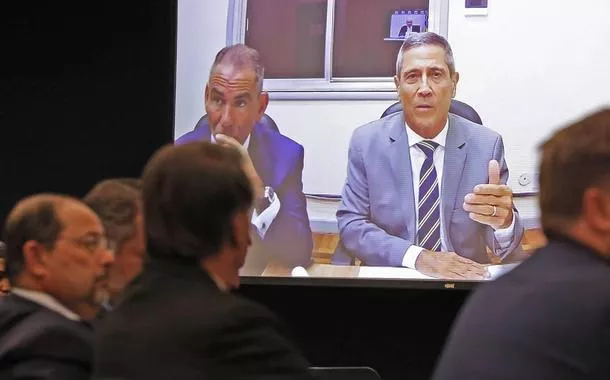 PF aponta Braga Netto como figura central em disseminação de fake news para minar eleições
