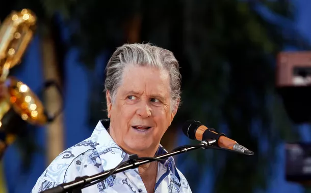 Brian Wilson se apresenta com os Beach Boys no programa Good Morning America da ABC no Central Park de Nova York em 15 de junho de 2012
