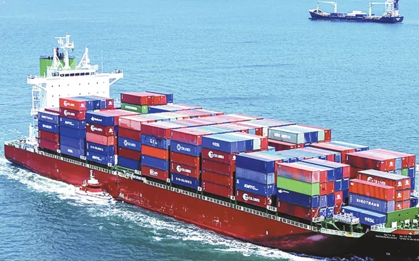 Navio de contêineres da China rumo à África