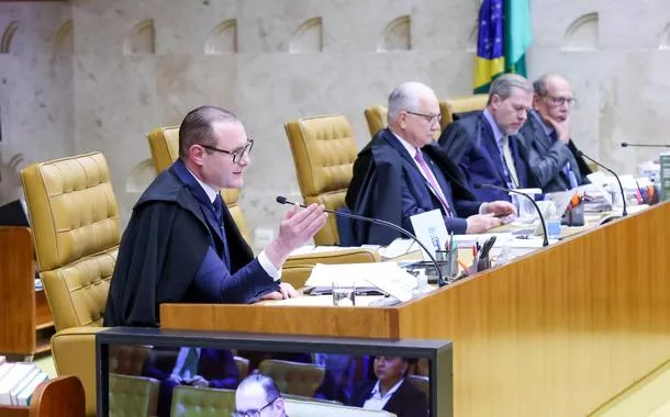 Cristiano Zanin vota por responsabilizar redes sociais por postagens de usuários