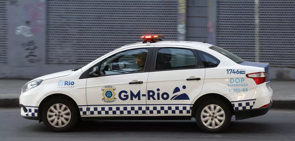 Viatura da Guarda Municipal circulando na Lapa
