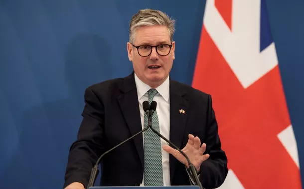 O primeiro-ministro britânico, Keir Starmer, participa de uma coletiva de imprensa em Roma, Itália, em 16 de setembro de 2024