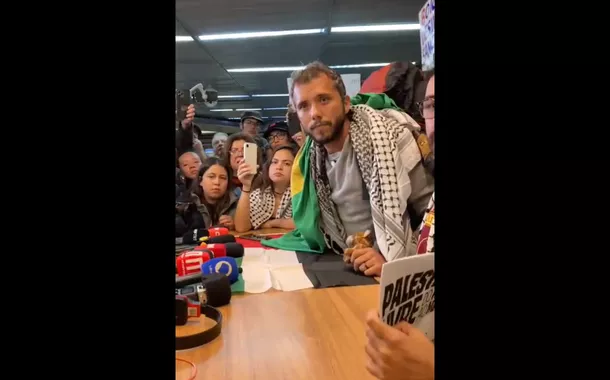 Thiago Ávila chega ao Brasil