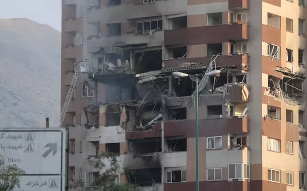 Prédio bombardeado em Teerã, Irã