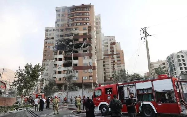 Prédio atacado por Israel em Teerã - 13/06/2025   