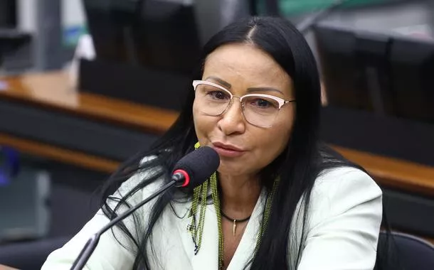 Silvia Nobre Lopes, Silvia Waiãpi