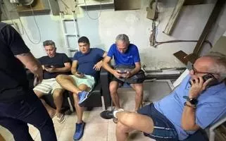 Prefeitos brasileiros abrigam-se em bunker em Tel Aviv, na última sexta-feira - 13/06/2025