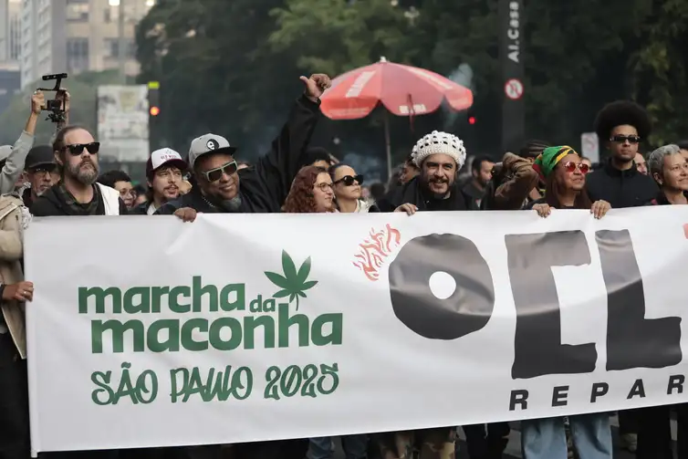 Marcha da Maconha na Avenida Paulista, em São Paulo-SP