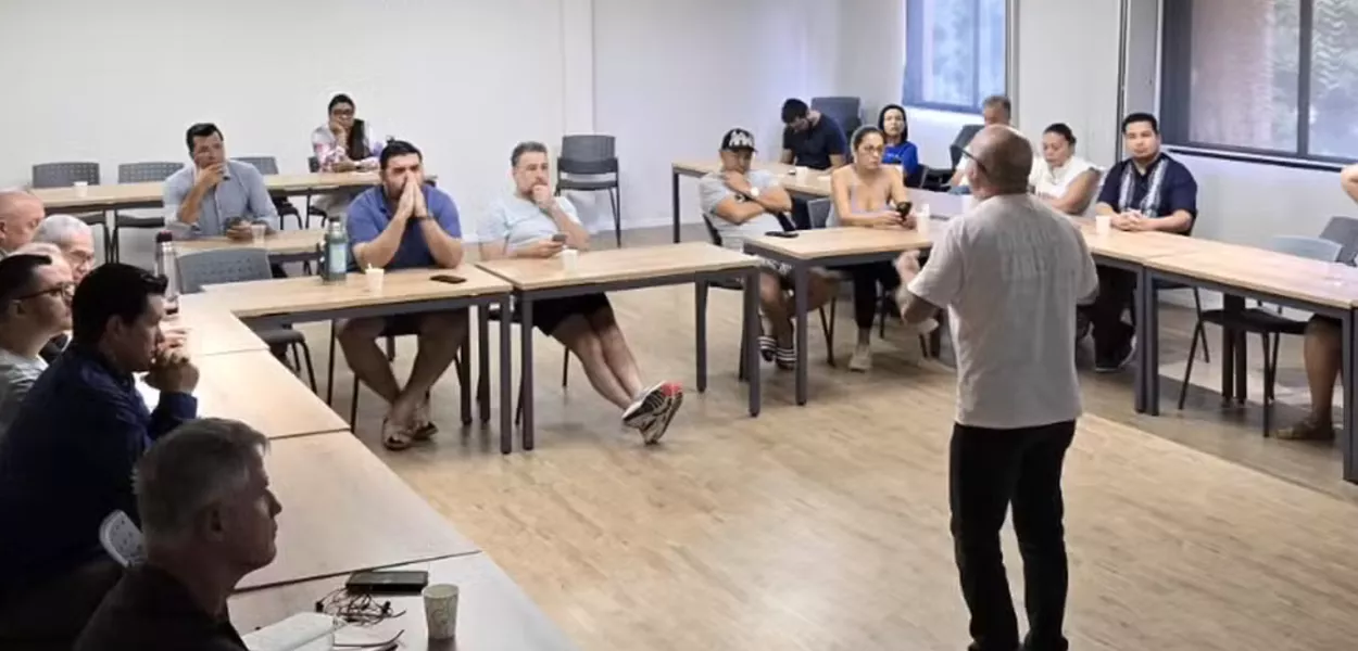 Prefeitos brasileiros em palestra em Israel