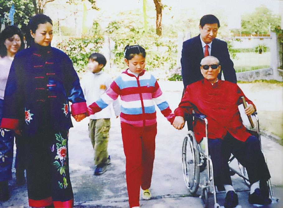 Xi Jinping: Coração a serviço do povo e país