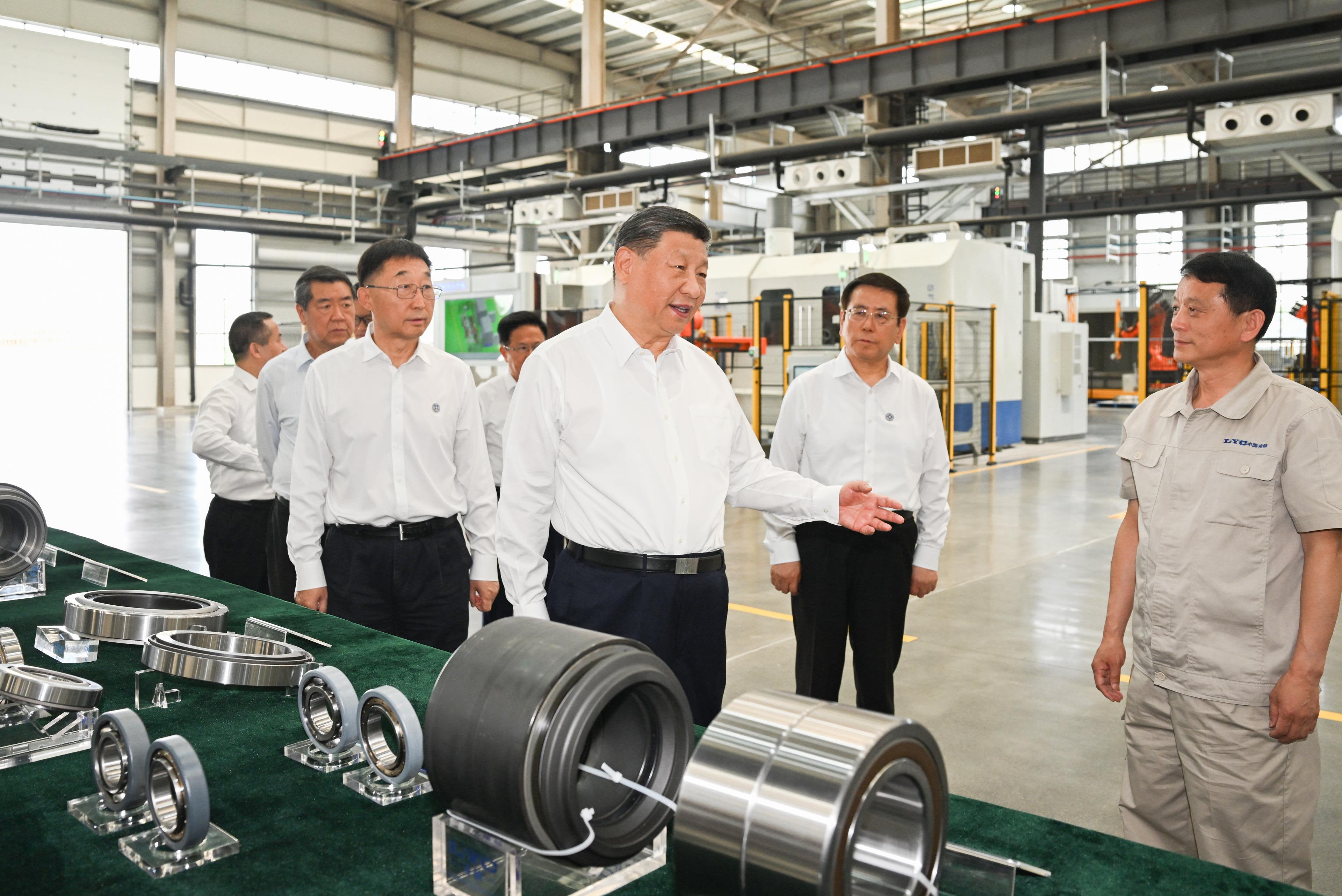 Xi Jinping: Coração a serviço do povo e país