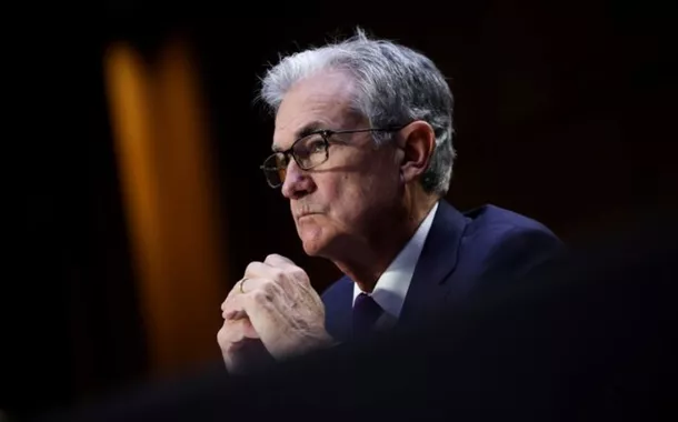 O presidente do Federal Reserve, Jerome Powell, testemunha durante uma audiência do Comitê de Bancos, Habitação e Assuntos Urbanos do Senado sobre a Lei CARES, no Edifício Hart do Senado, em Washington, DC, EUA, em 28 de setembro de 2021