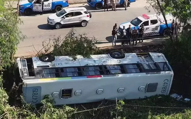 No momento do acidente, o coletivo da Viação Redentor estava lotado