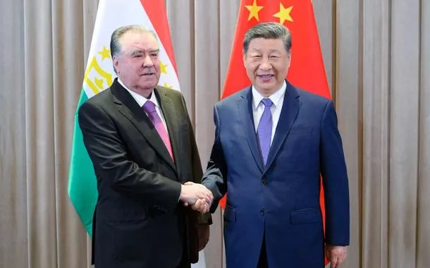 Xi pede à China e ao Tadjiquistão que expandam escala do comércio e investimento bilaterais