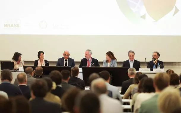 Presidência da COP30 durante a apresentação da Agenda de Ação em Bonn, na Alemanha 