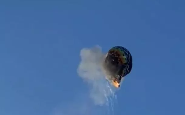 Momento da queda do balão