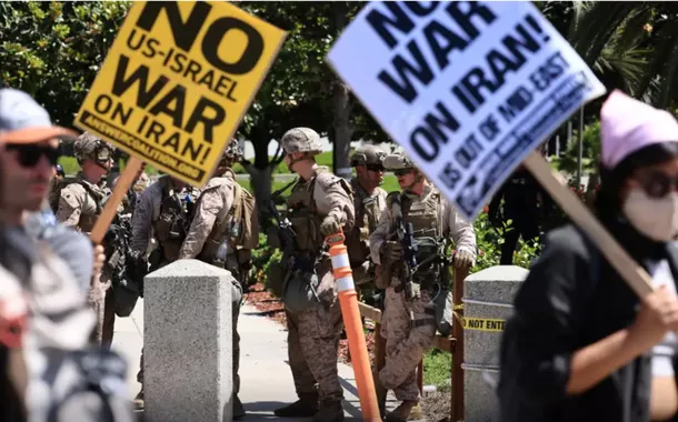 Protesto contra guerra dos EUA contra o Irã