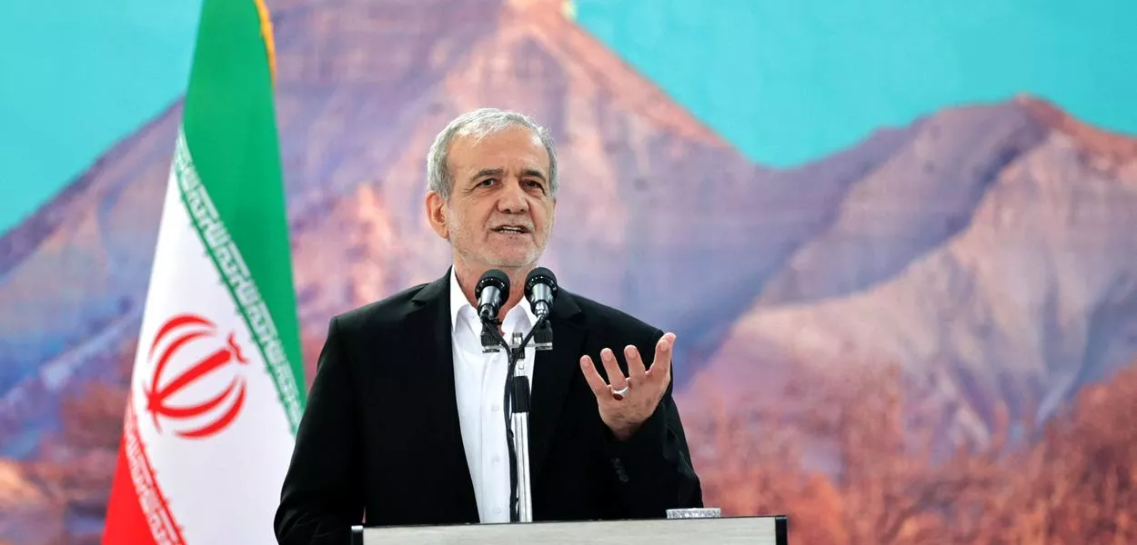 Presidente do Irã, Masoud Pezeshkian, discursa durante reunião em Ilam, no Irã - 12/06/2025