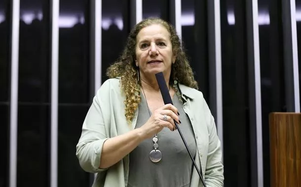 Cultura é poder: Jandira Feghali denuncia guerra cultural e defende regulação das plataformas digitais