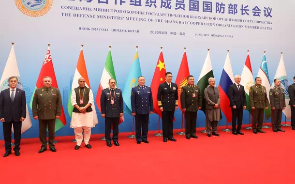 Ministros da Defesa de todos os 10 países-membros da Organização de Cooperação de Xangai em Qingdao, província de Shandong, no leste da China, em 26/06/2025