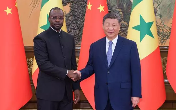 Xi Jinping reúne-se com primeiro-ministro do Senegal