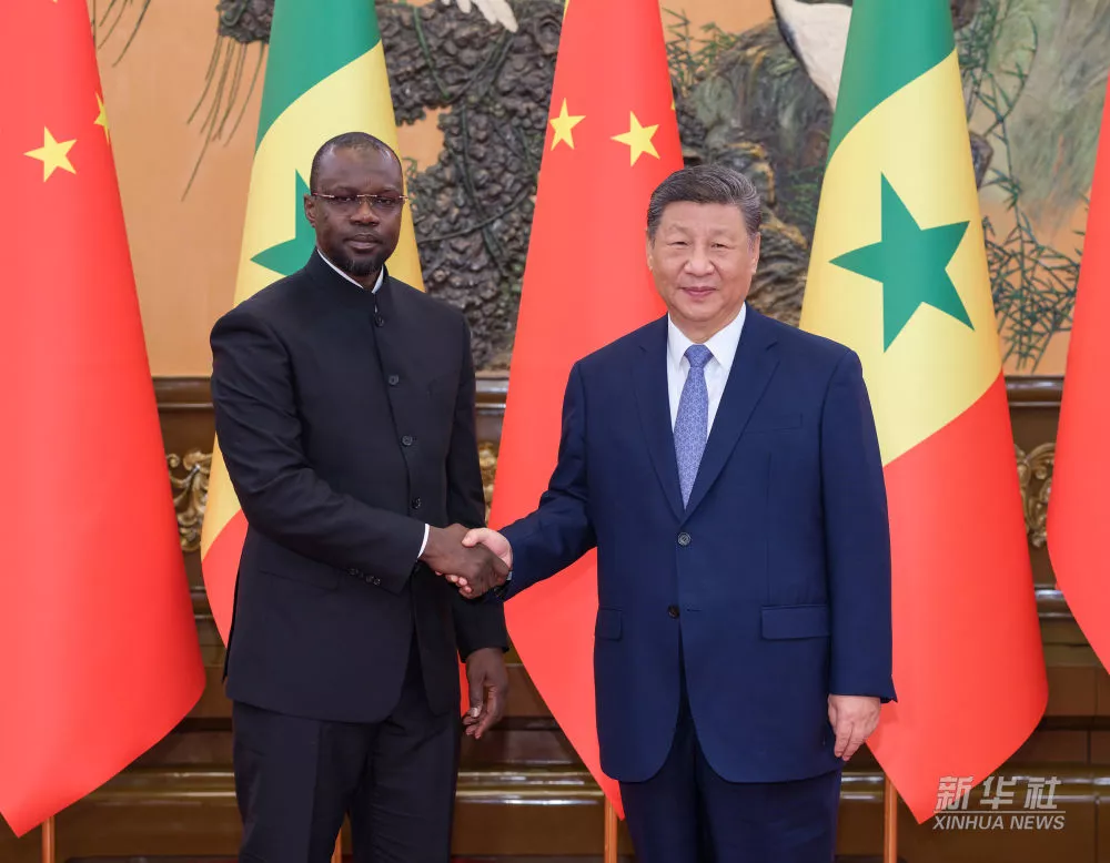Xi Jinping reúne-se com primeiro-ministro do Senegal