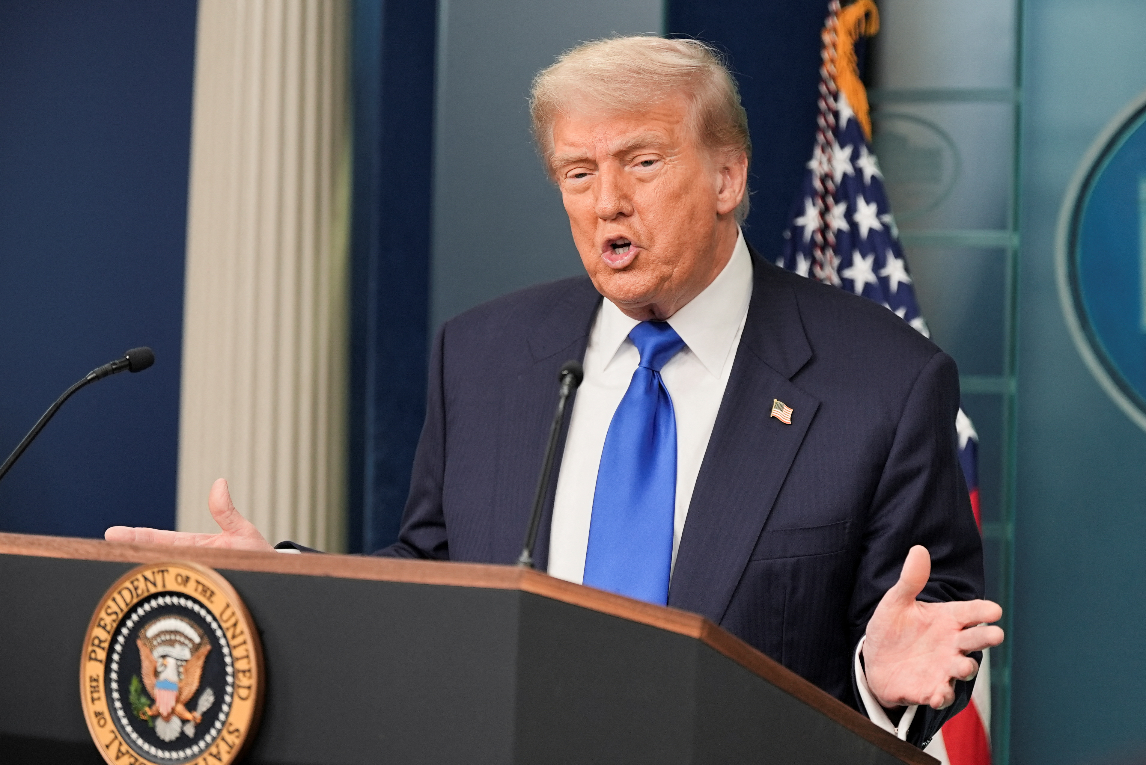 Trump fala à mídia na Casa Branca