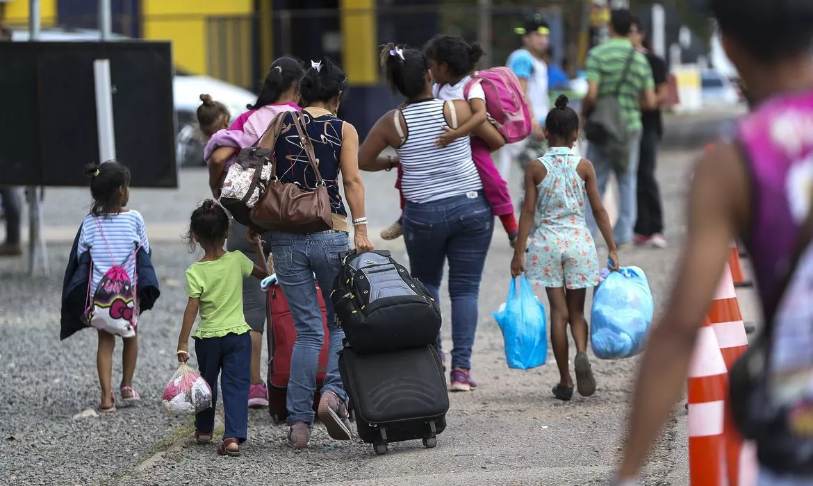 Brasil abriga cerca de 2 milhões de imigrantes e refugiados, aponta relatório