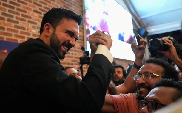 Candidato a prefeito de Nova York, Mamdani defende sua campanha e seu socialismo democrático