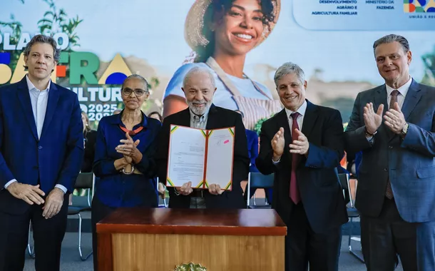 Lula defende tributação justa e 'repartição' da riqueza
