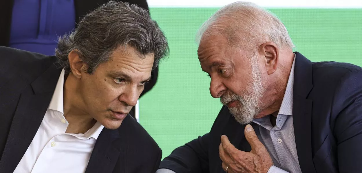 Brasília (DF), 01/07/2025 - Fernando Haddad e Luiz Inácio Lula da Silva participam do lançamento do Plano Safra 2025/26, no Palácio do Planalto