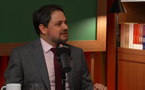 Professor Matias Spektor em entrevista.