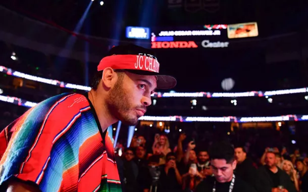 Ex-campeão mundial de boxe é preso nos EUA por autoridades de imigração