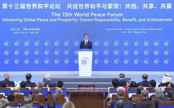 Han Zheng participa do 13º Fórum Mundial da Paz