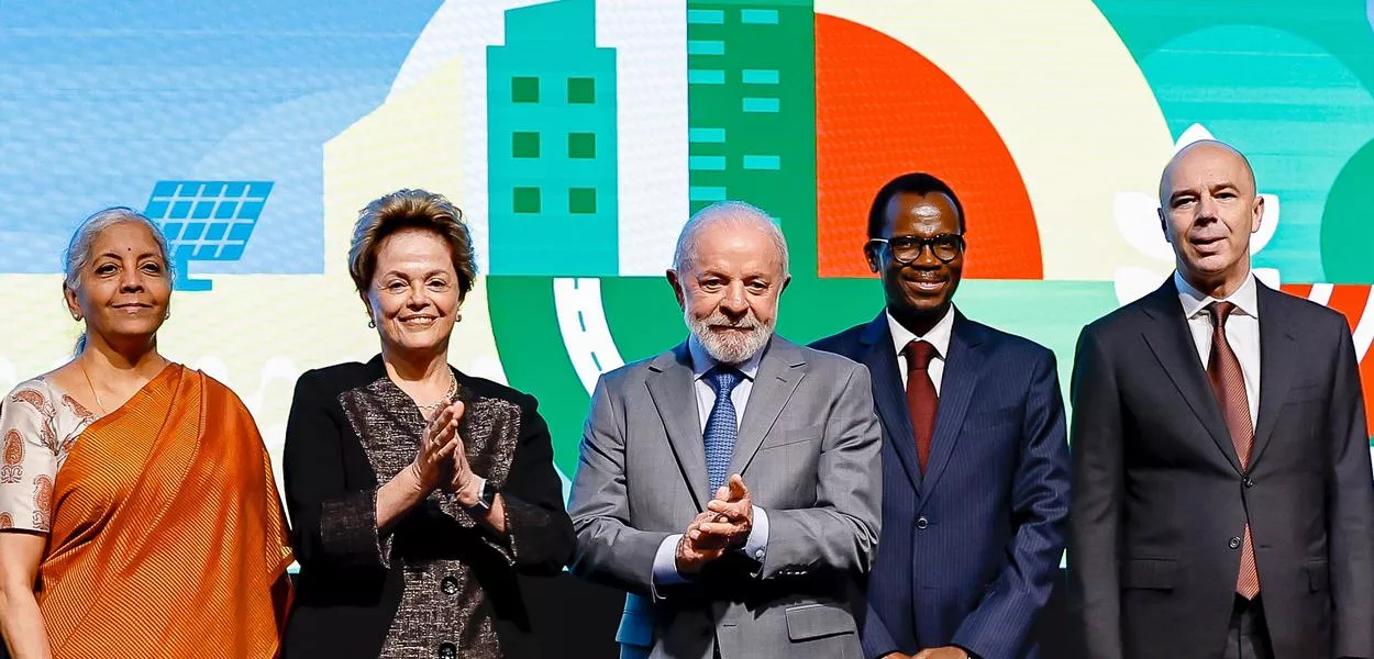 Dilma e Lula na abertura do encontro do Novo Banco de Desenvolvimento