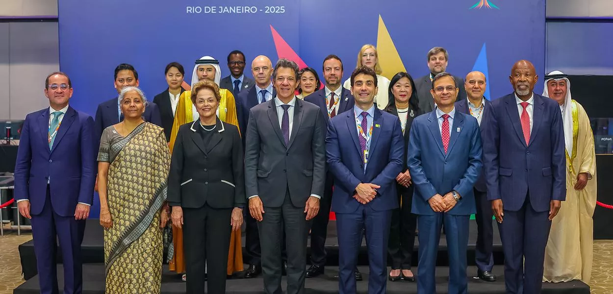 Fernando Haddad com outras lideranças no Brics