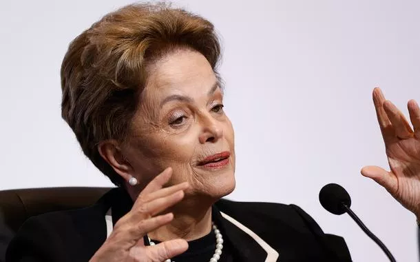 A presidenta do Novo Banco de Desenvolvimento (NDB), formado por membros do Brics, Dilma Rousseff, faz pronunciamento à imprensa com a diretoria durante o 10° Encontro Anual, em Copacabana (RJ)