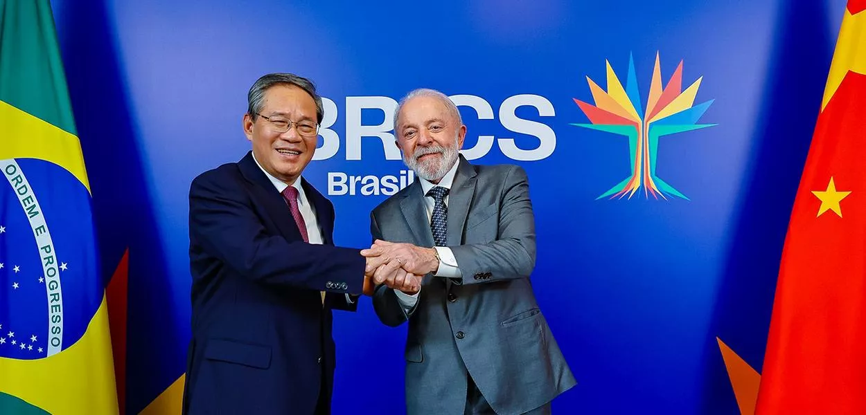 Primeiro-Ministro da República Popular da China, Li Qiang e o Presidente da República, Luiz Inácio Lula da Silva, durante reunião bilateral, no Forte de Copacabana. Rio de Janeiro - RJ