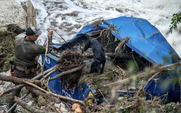 Tragédia no Texas: número de mortos por enchentes já passa de 40 e dezenas seguem desaparecidas