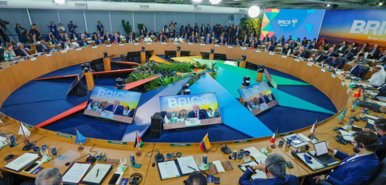 Brasil conduz o BRICS no rumo certo