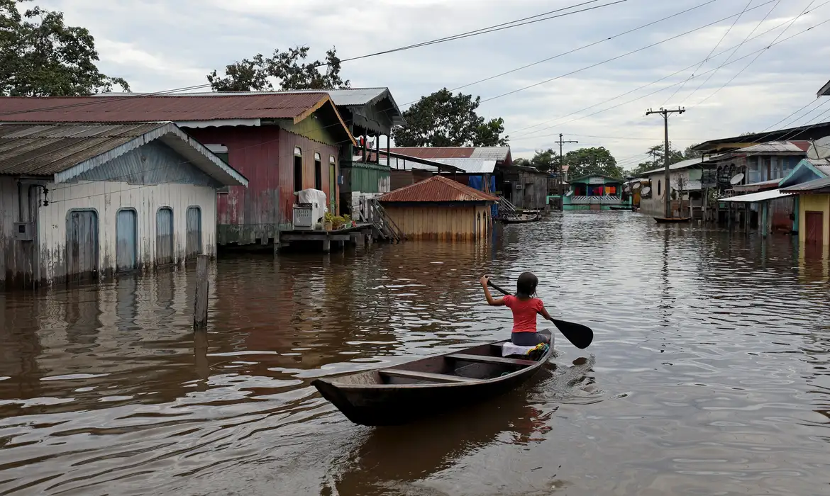 Cheias no Amazonas deixam 40 municípios em estado de emergência - 09/07/2025