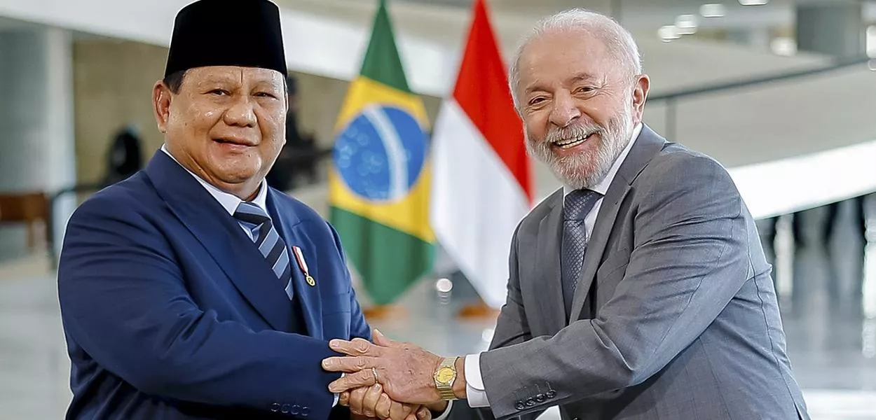 Presidente da República da Indonésia, Prabowo Subianto e o Presidente da República, Luiz Inácio Lula da Silva, durante a cerimônia oficial de chegada,, no Palácio do Planalto. Brasília - DF