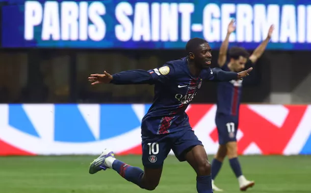 Futebol - Copa do Mundo de Clubes da FIFA - Quartas de Final - Paris St Germain x Bayern de Munique - Estádio Mercedes-Benz, Atlanta, Geórgia, EUA - 5 de julho de 2025 Ousmane Dembélé, do Paris St Germain, comemora seu segundo gol