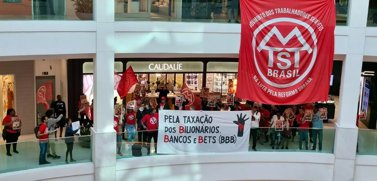 Ato do MTST em shopping no Rio